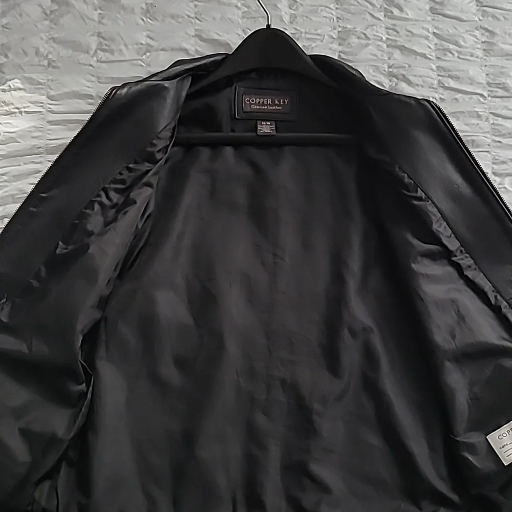 Girl's Black Copper Key Genuine Leather Jacket Size 14/16 - Picture 9 of 10